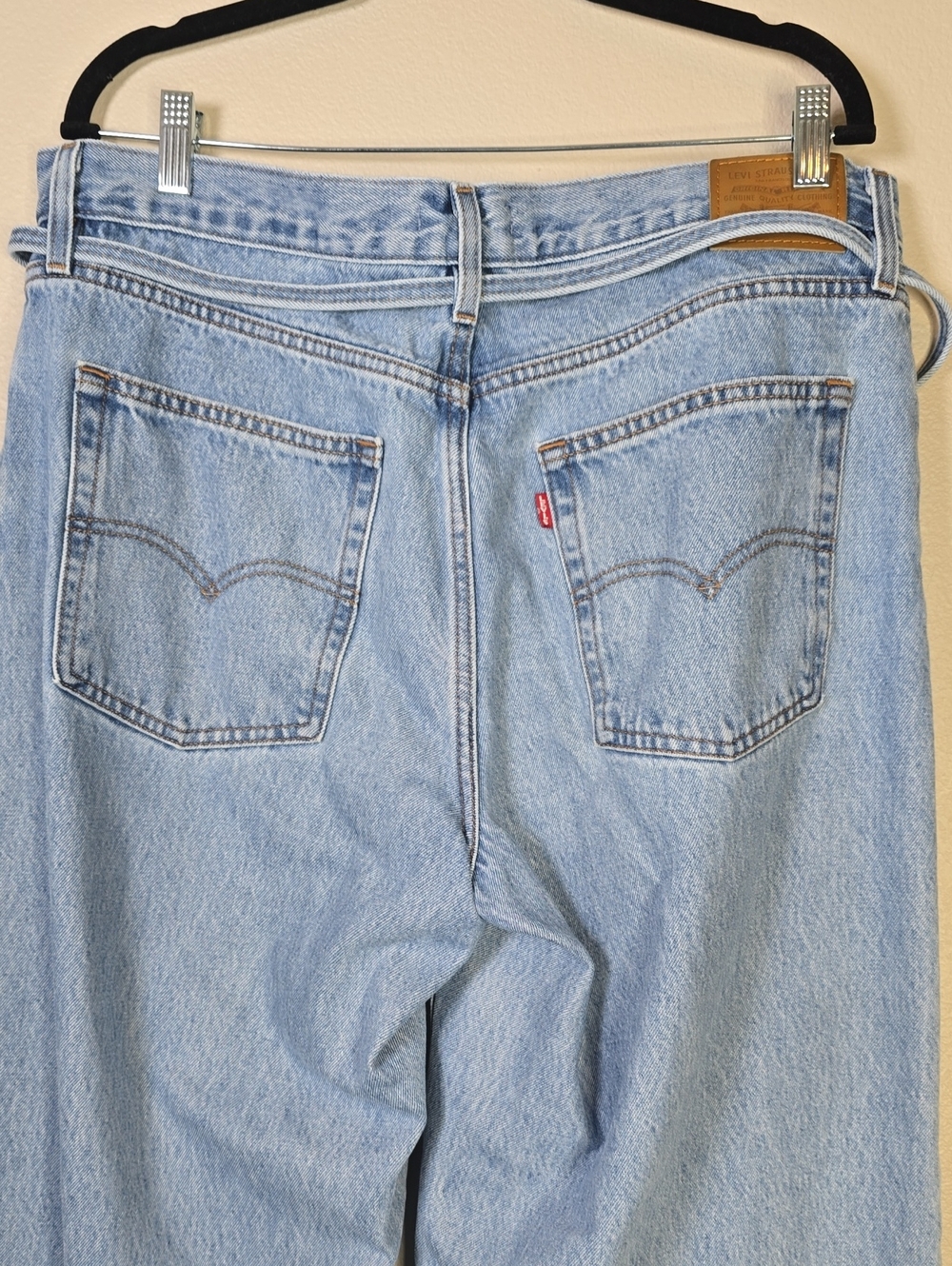 Levis Women's XL Baggy  Straight Leg Light Blue Jeans Size 32 - Picture 9 of 13
